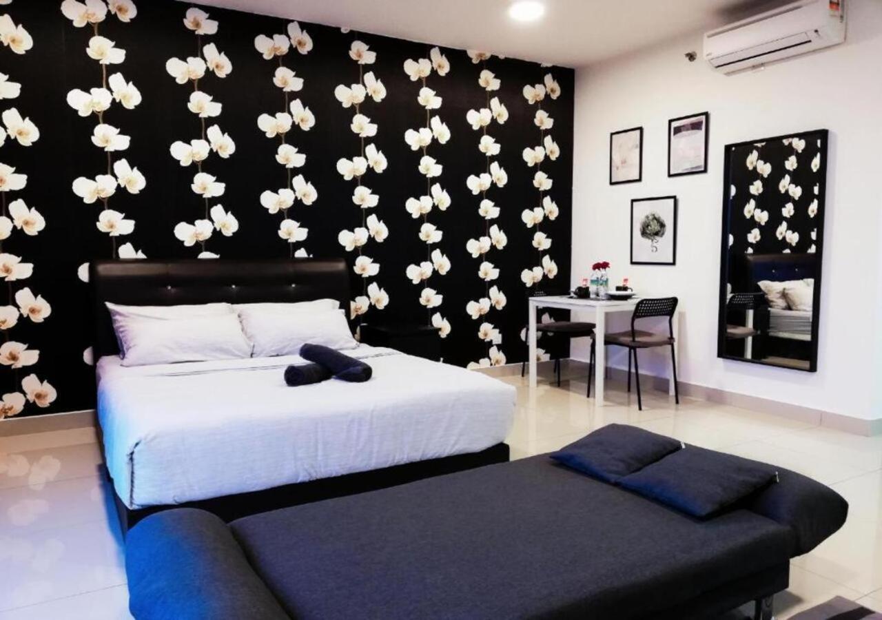 Peanut Butter Homestay #Trefoil Setia City Setia Alam Exterior photo